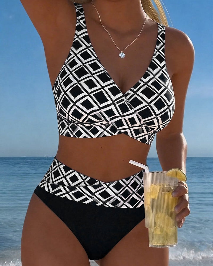 Fiona - Two-Piece Bikini with Cut-Out Bra and Diamond Pattern