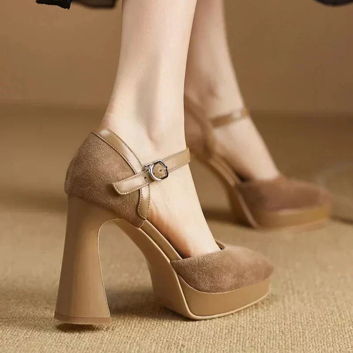 Dana Elegant Pumps