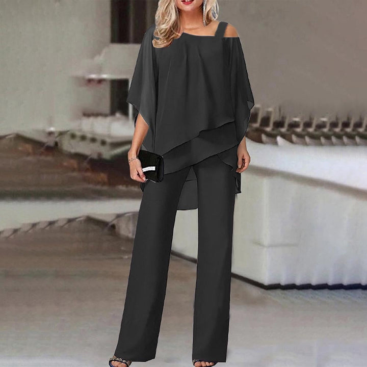 Nora - Timeless Elegance with Exposed Shoulders