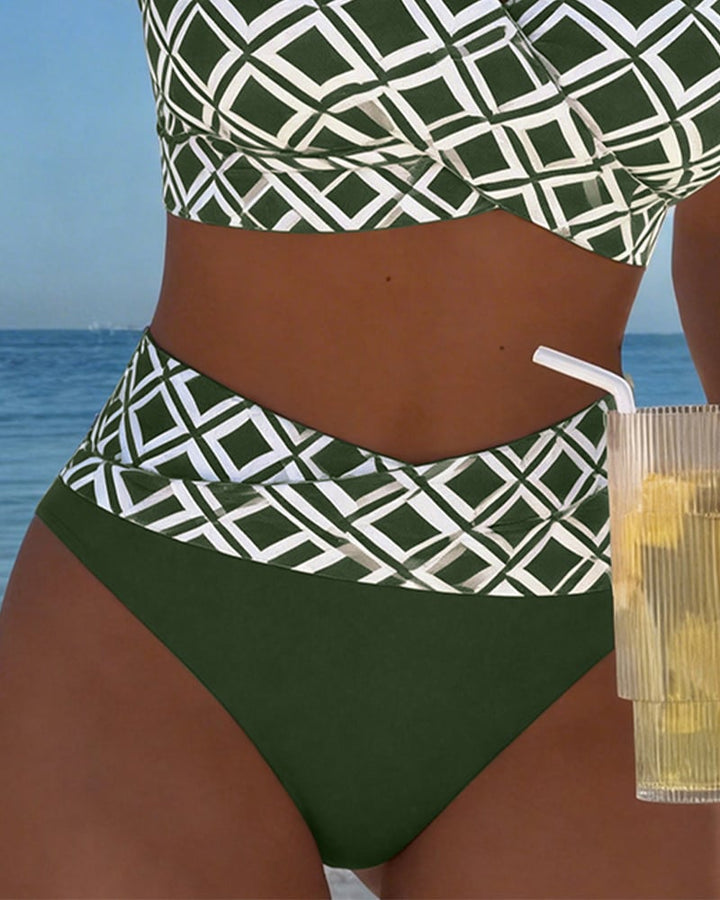 Fiona - Two-Piece Bikini with Cut-Out Bra and Diamond Pattern